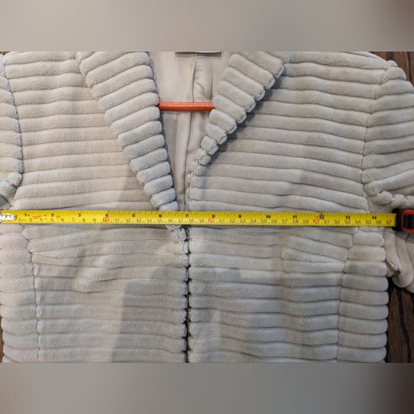 Authentic Akris Punto velvet jacket - Picture 8 of 8